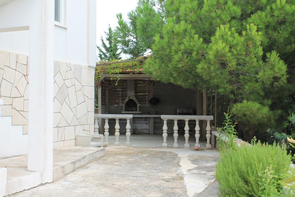Ivona * Rogoznica (Sibenik-Knin)
